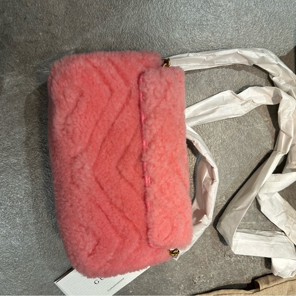 Gucci gg marmont Pink Shearling Bag new - Picture 7 of 9